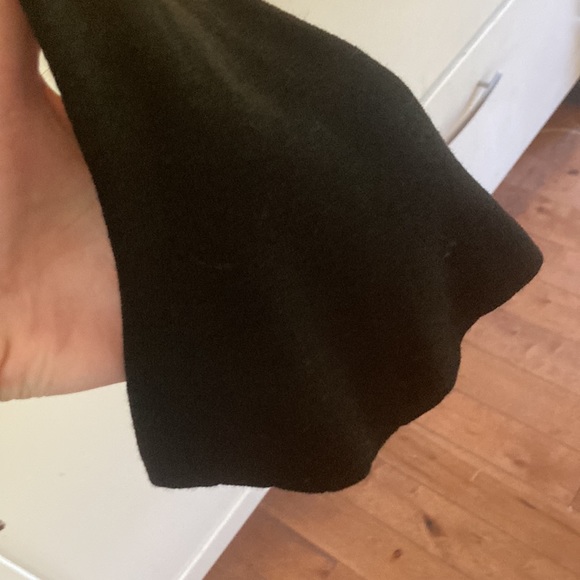 Tory Burch Black Sweater w/Blue Crystal Flowers on Shoulder; Size Large - Picture 4 of 12